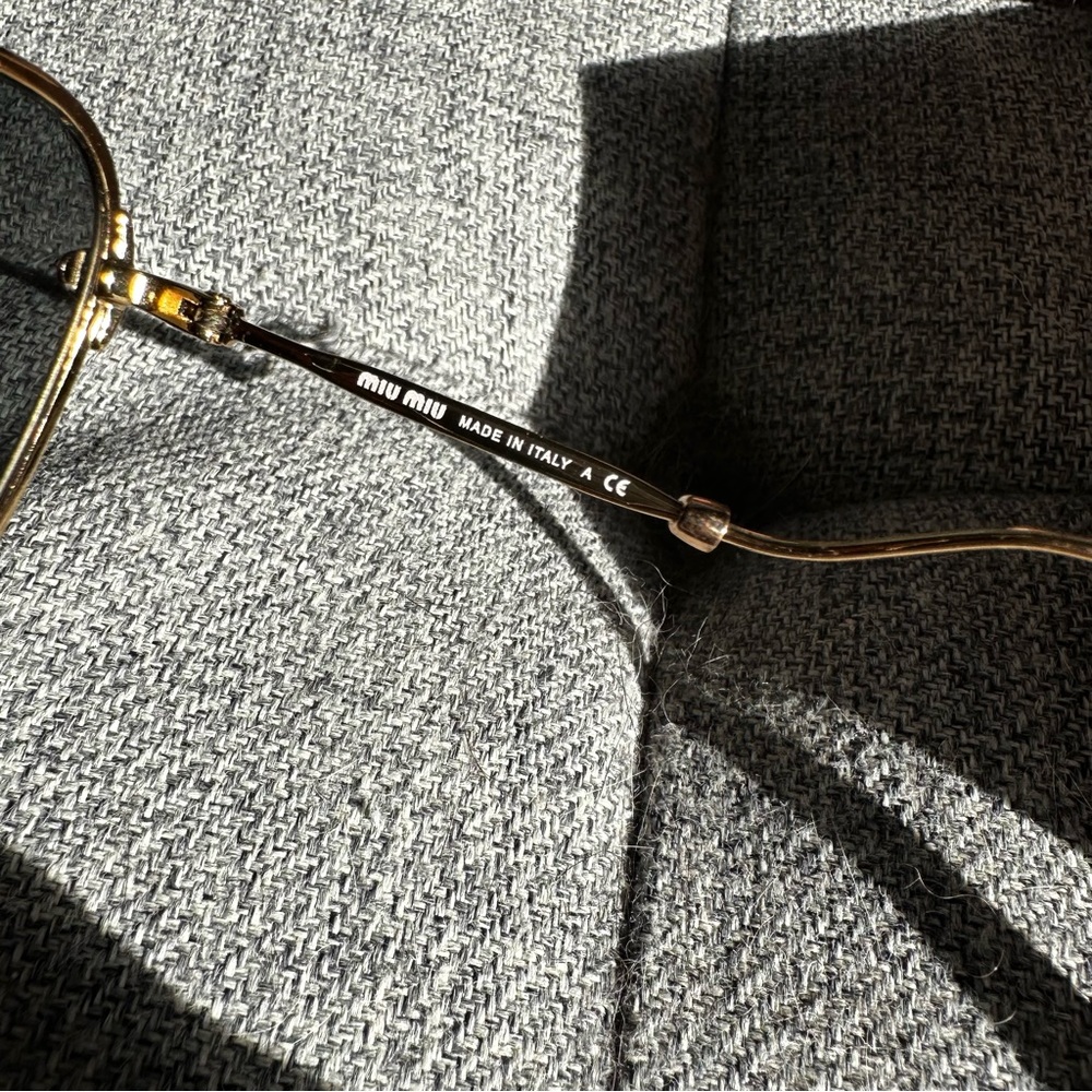 Authentic Miu Miu Oversized Cat Eye Sunglasses - image 5